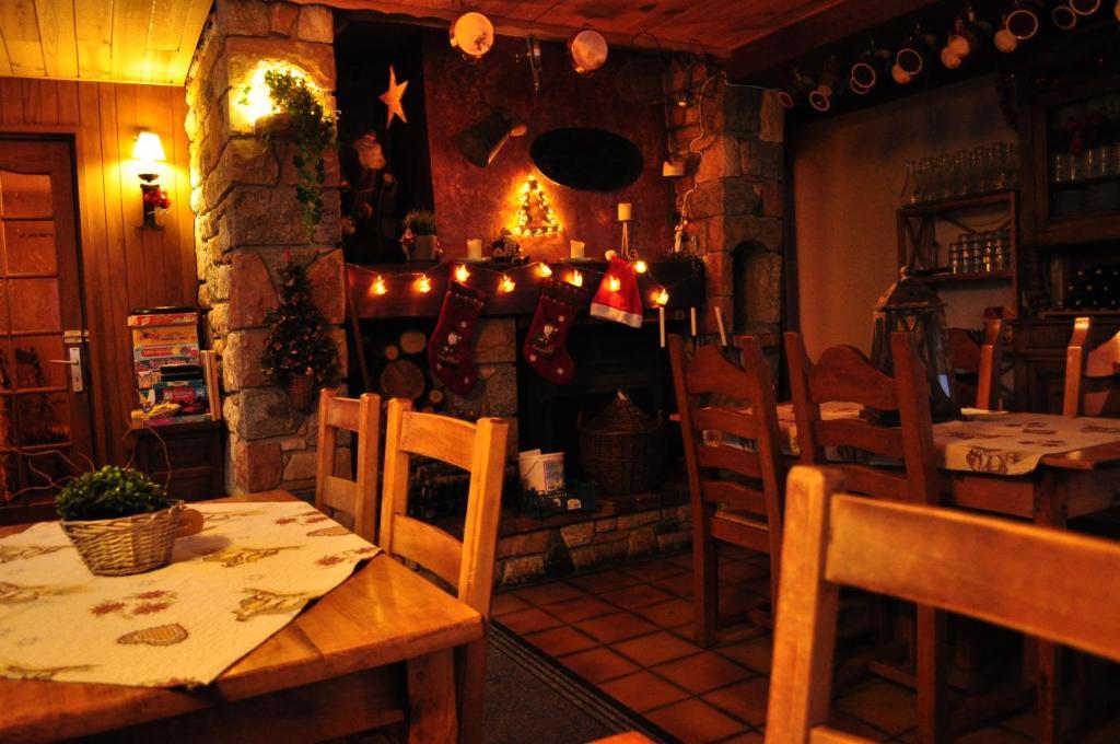 La Foret De Maronne La Garde  Exterior photo